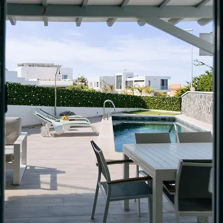 ヴィラ Modern 2br Private Heated Pool, Bbq, Aircon In Costa Adeje By Aqua Vista Tenerife