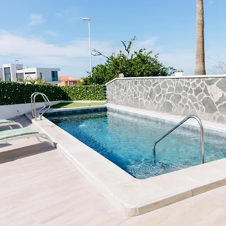 Modern 2br Private Heated Pool, Bbq, Aircon In Costa Adeje By Aqua Vista Tenerife *