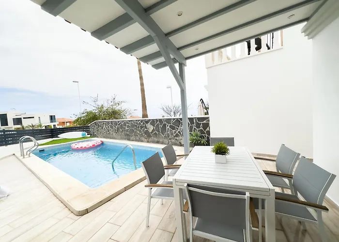 Tranquil 2br Private Heated Pool With Ocean Views & Cinema 卡亚俄萨尔瓦赫