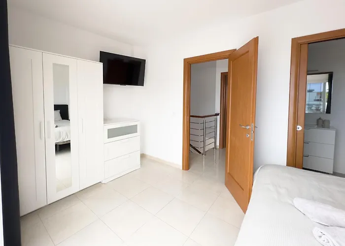 Villa Tranquil 2br Private Heated Pool With Ocean Views & Cinema