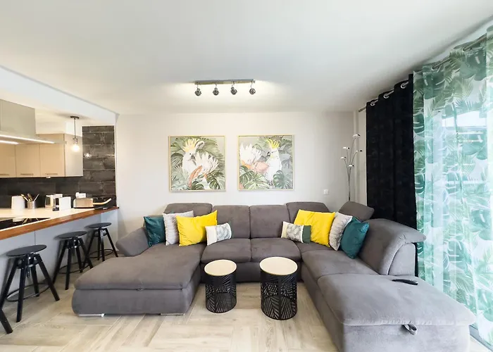 Tranquil 2br Private Heated Pool With Ocean Views & Cinema